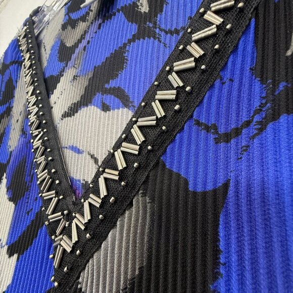 Catherines Flutter Sleeve Tunic Top Bold Floral Beaded Neck Flowy Size 1X 18-20W - Picture 2 of 10